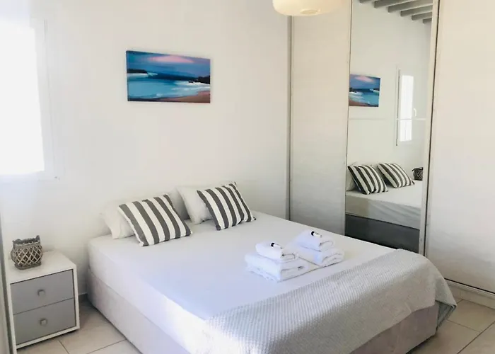 Jonaz Rooms & Suites